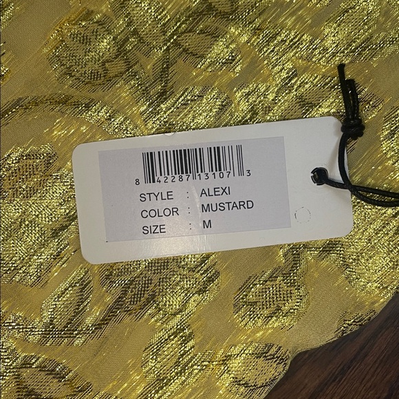 NWT Saylor Alexi Halter tie neck Gold Shiny Gown dress Medium - Picture 9 of 16